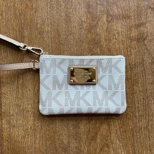 Michael Kors wristlet